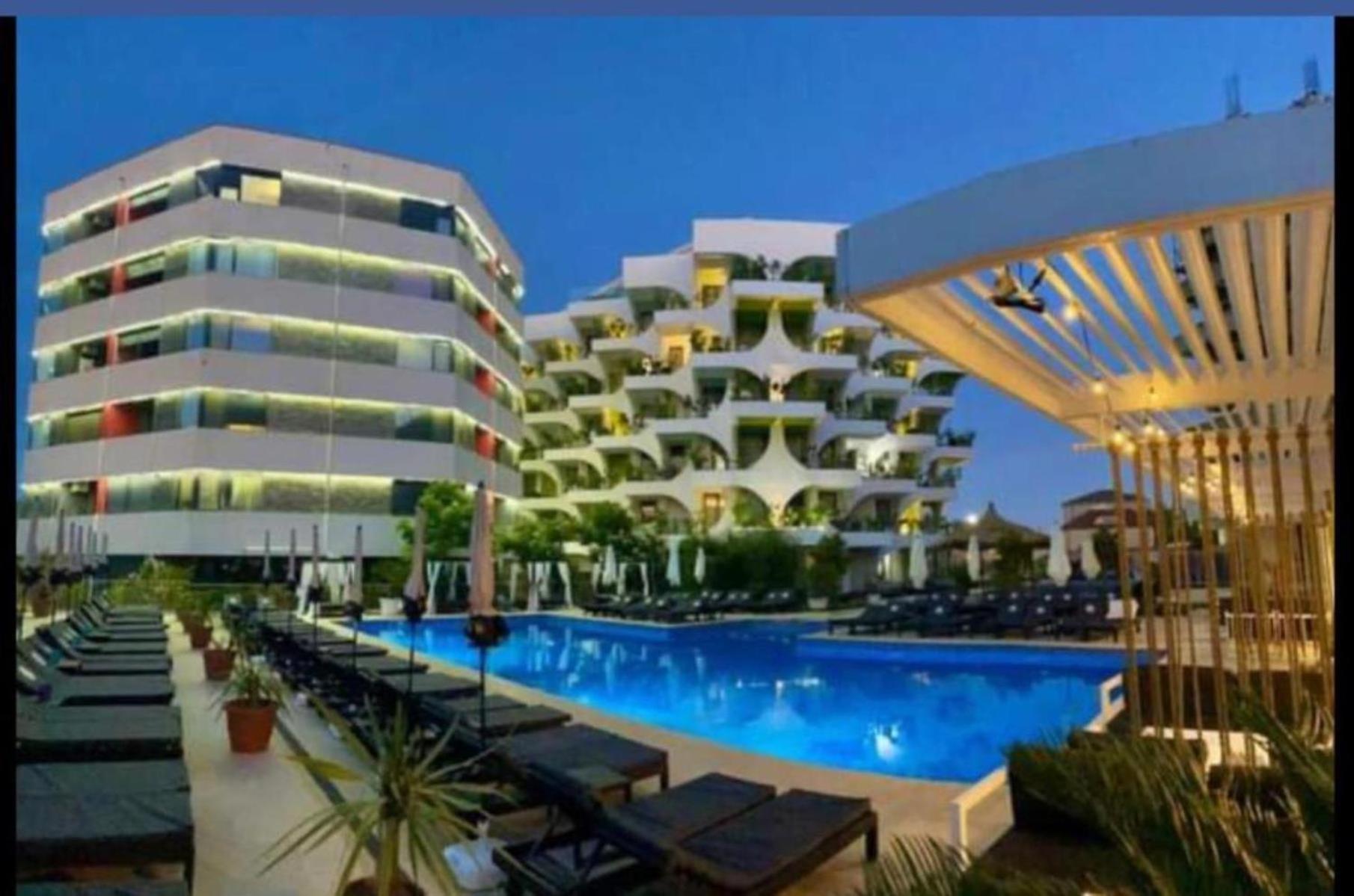 Donny Luxury Apartment Năvodari Buitenkant foto